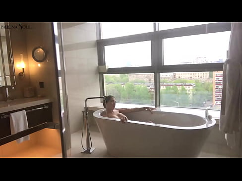 ❤️ Enorme babe die hartstochtelijk haar poesje aftrekt in de badkamer ️ Anal porno at us nl.onlyindianpornx.ru ﹏